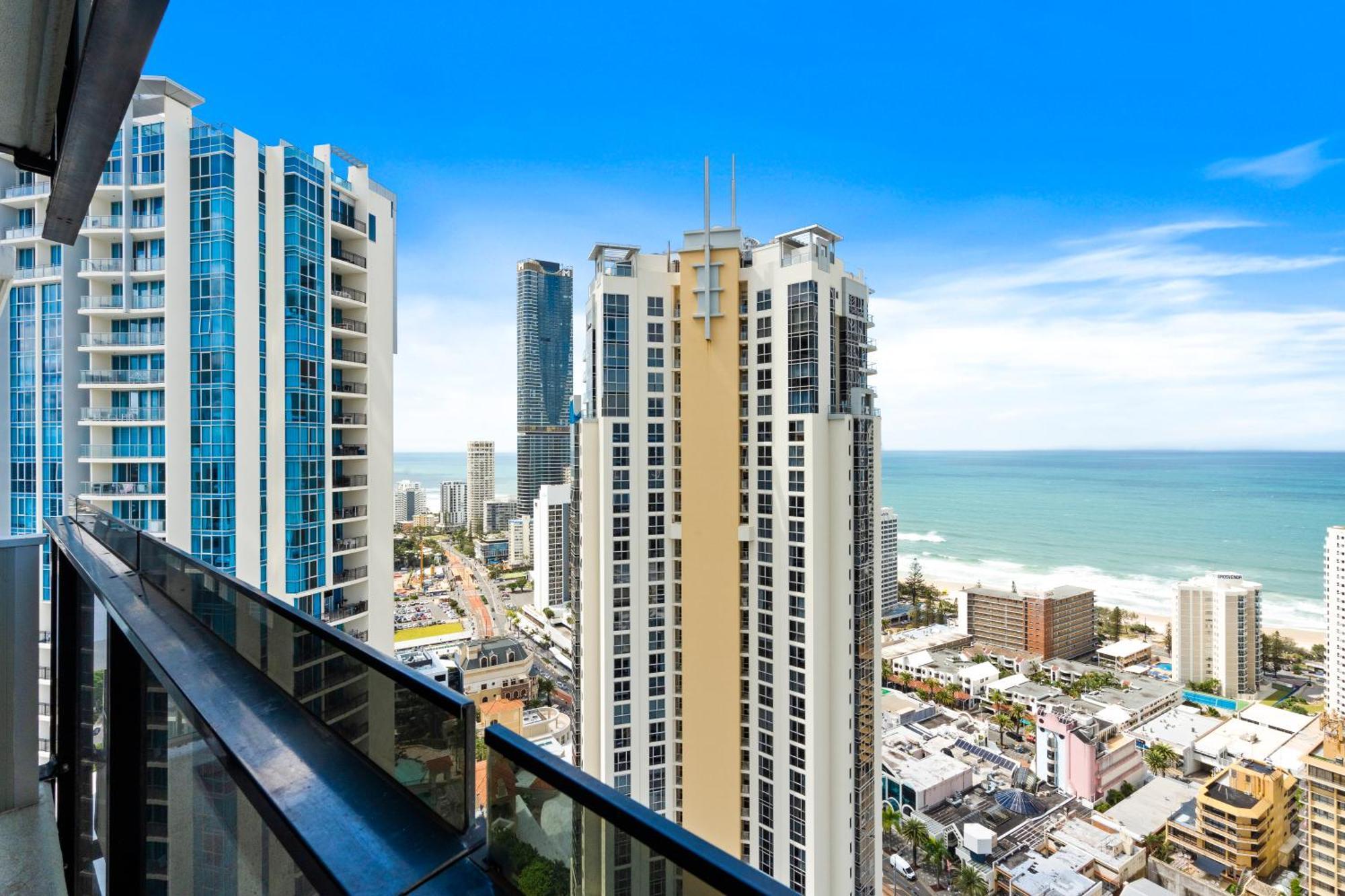 Circle On Cavill - Qstay Gold Coast Extérieur photo